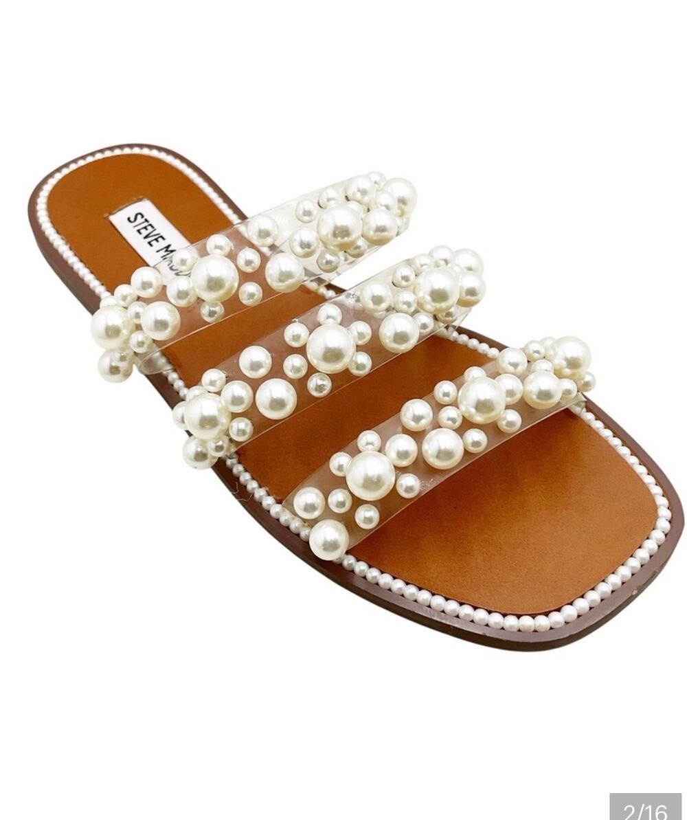 Steve Madden Taye Clear and Pearl Strappy Slide Sandals!
GUC
Size 7.5